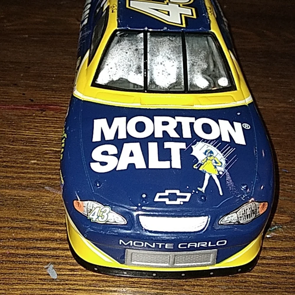 Car model - Picture 3 of 4